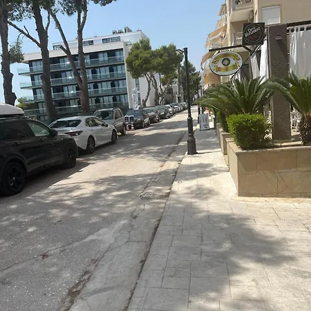 Rey Apartament شقة *